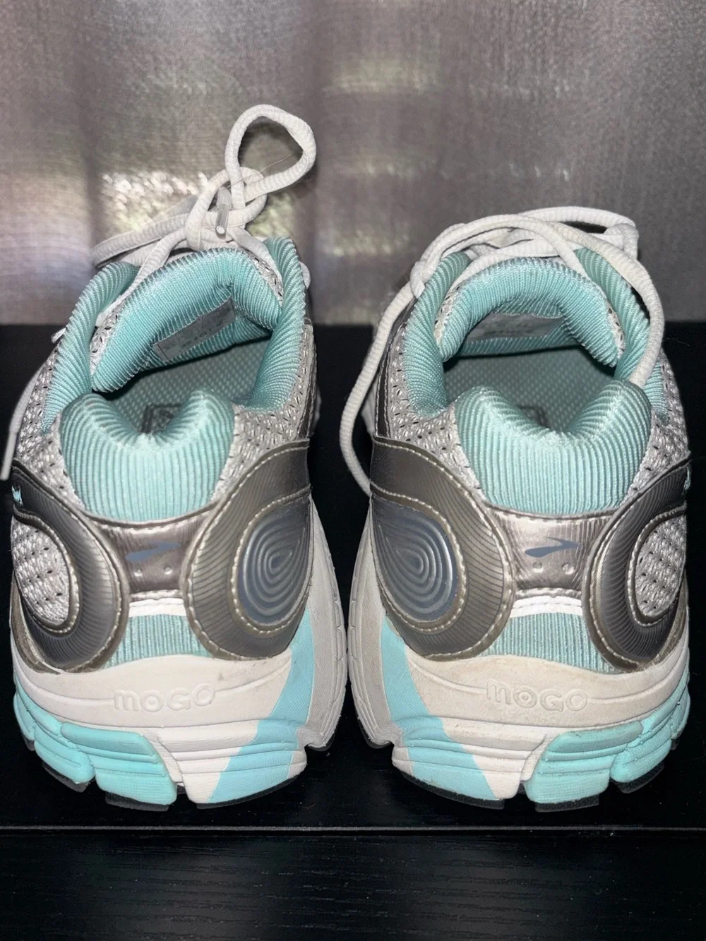 Womens Brooks Ariel Walking Shoes Sneakers Sz 8.5 - Great Condition